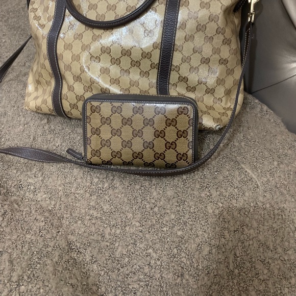 Gucci Handbags - Authentic Gucci wallet